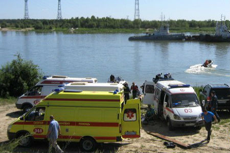 Теплоход столкнулся с лодкой на Иртыше: один человек пропал