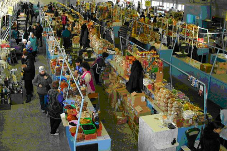 Тулеев инициировал проверки рынков и овощебаз после Бирюлево