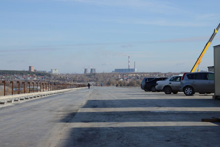 Строители третьего моста в Новосибирске доделывают развязку на улице Ватутина