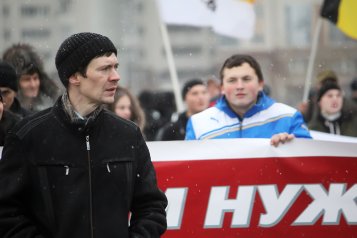 Казаки, генконсул и колдовство: фоторепортаж с «Русского марша» в Новосибирске