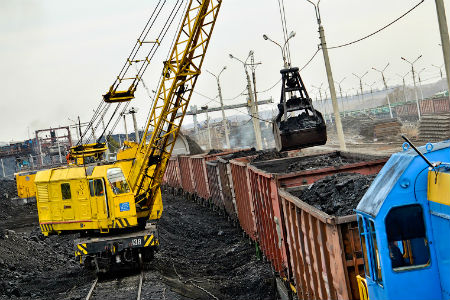 ФАС назначила 2 млрд рублей штрафов за сговор администрации Кузбасса с компаниями по вывозу угля 