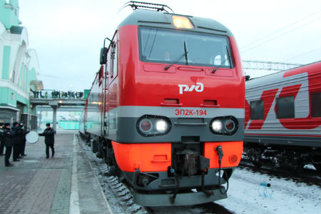Железнодорожный вокзал оцепили в Новосибирске из-за бесхозных сумок 