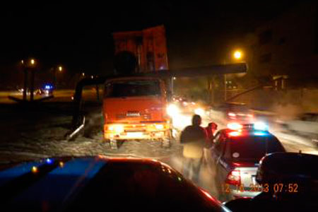 Жительница Кызыла пострадала при столкновении грузовика с трубопроводом