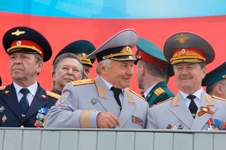Путин распорядился продлить на год контракт с начальником ГУ МВД по СФО Прощалыкиным