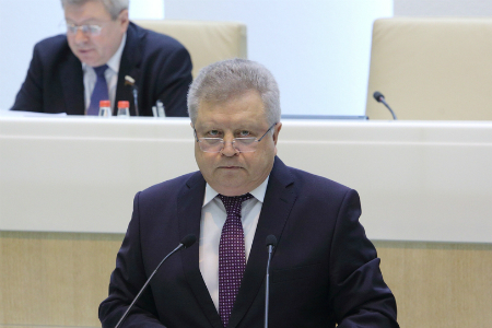 Хакасский сенатор предложил засекретить детали оборонных госзакупок 