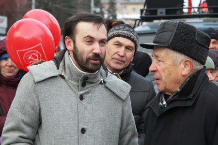 Илья Пономарёв первым собрал подписи для регистрации кандидатом в мэры Новосибирска