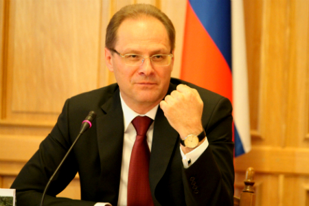 Новосибирский губернатор прокомментирует информационную кампанию против себя 