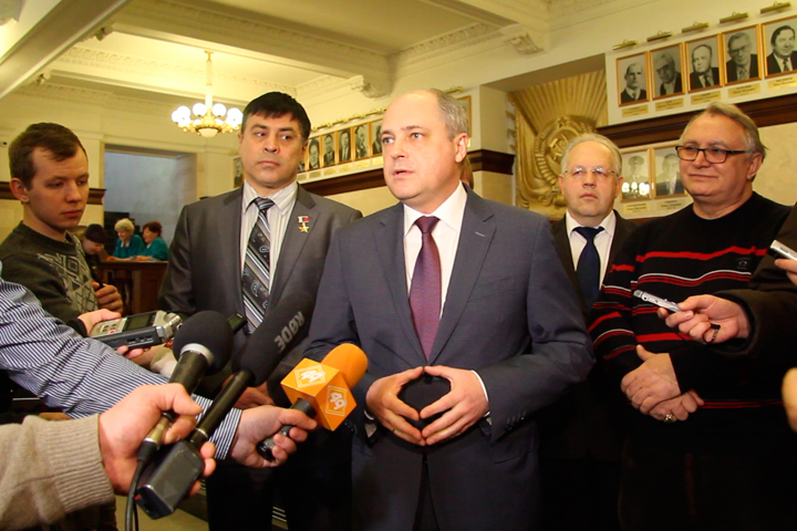 Кандидат в мэры Новосибирска откроет счет для помощи жителям Харькова