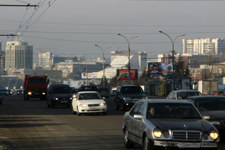 Новосибирские пробки достигли максимума в предпраздничную пятницу 
