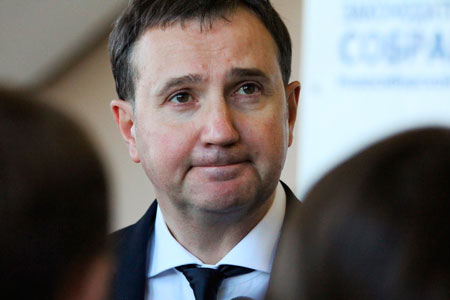 «Если эффективно исполняет местные задачи, неважно, каким образом он избран»: Юрий Шпаков об отмене выборов мэра