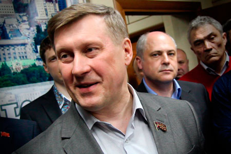 Анатолий Локоть получает 43,79% после обработки 82,7% протоколов — избирком