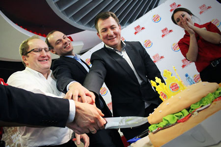 Ресторан быстрого питания Burger King открылся в аэропорту «Толмачёво»