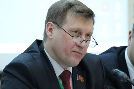 «Равные для всех условия»: Новый мэр Новосибирска ищет ответ на вопрос о барахолке