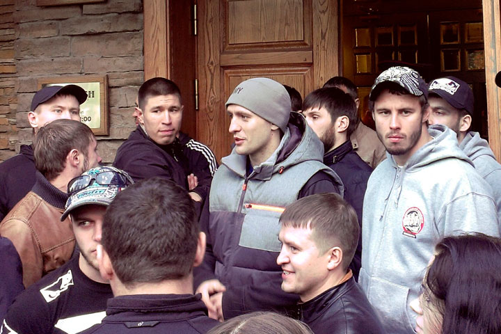 «Православные» новосибирцы сорвали выступление польской группы Behemoth в клубе Rock City (фото)