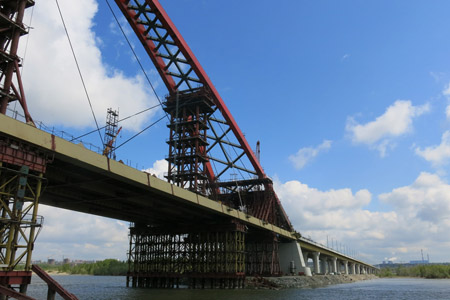 «Сибмост» начал натяжку вант Бугринского моста в Новосибирске 