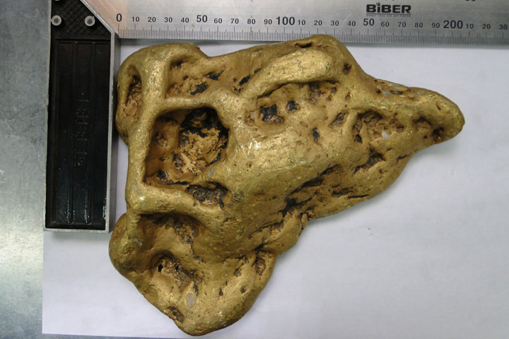 Золотой самородок «Ухо дьявола» весом 6,66 кг обнаружен в Иркутской области