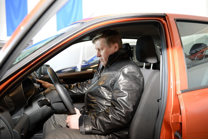 Новосибирские автовладельцы о чиновниках: «У нас нет бронированных мерседесов и ауди с мигалками»