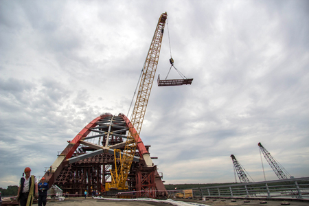 «Сибмост» требует у Новосибирска 2 млрд рублей за кредиты на Бугринский мост
