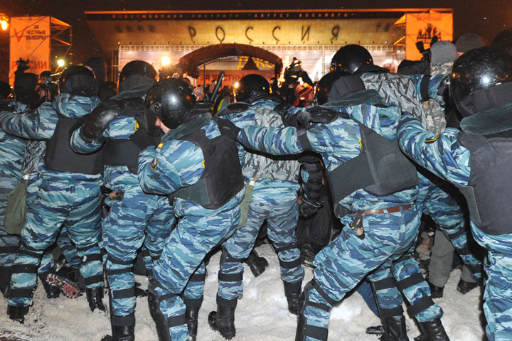 МВД потратит около 13,5 млн рублей на новые защитные шлемы для сибирских полицейских