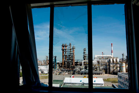 Ачинский НПЗ, остановленный после аварии, возобновил переработку нефти
