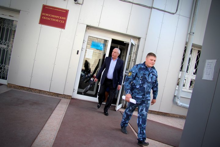 СК РФ заподозрил новосибирские власти в сговоре с ОПС для освобождения Солодкина-старшего