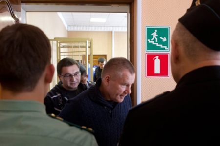 Экс-гендиректор СХК приговорен к семи годам колонии и штрафу в 120 млн рублей 