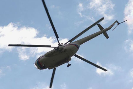 Вертолет с шестью пассажирами на борту пропал в Туве 