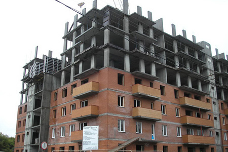 Новосибирские компании разыграют право достроить дом для обманутых дольщиков