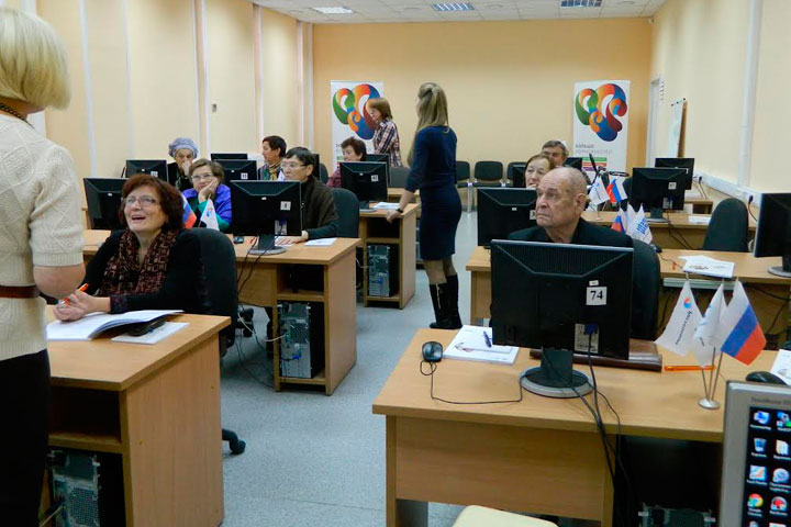 В Сибири стартовал совместный проект «Ростелекома» и Пенсионного Фонда РФ «Азбука Интернета»