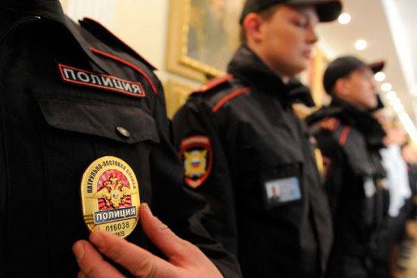 Омский прапорщик продавал полицейскую форму гражданским лицам
