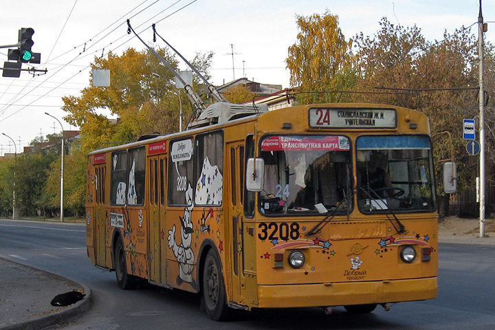 Установлена личность новосибирца, толкнувшего водителя троллейбуса под «ГАЗель»