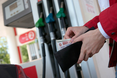 Трейдеры ожидают повышения цен на бензин в Сибири после праздников