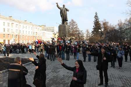 Иркутские коммунисты связали идею сноса памятника Ленину с отменой выборов мэра