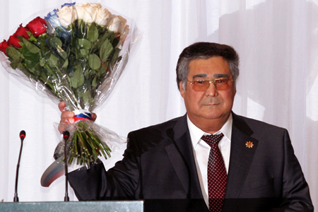 Аман Тулеев стал почетным гражданином 13 кемеровских муниципалитетов