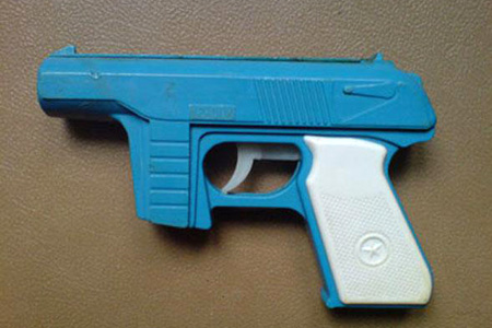 Семиклассник из Искитима попытался ограбить магазин с игрушечным пистолетом 