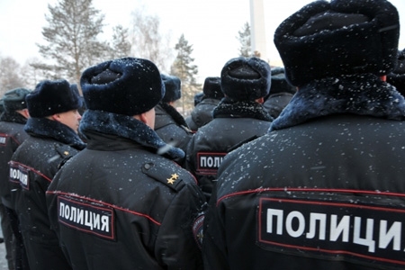 Сотрудник полиции уволен в Красноярском крае за избиение и изнасилование сожительницы 