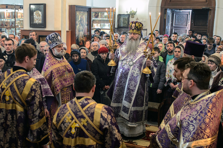 Новосибирский митрополит назвал «христопродавцами» тех, кто не хочет идти на митинг против «Тангейзера»