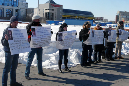 Организатор пикета за свободу совести в Новосибирске оштрафован на 2000 рублей за репост фото бойца ЛНР