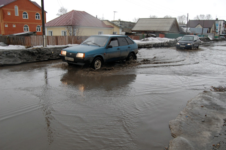 Более 150 жилых домов подтоплено в Сибири из-за талых вод