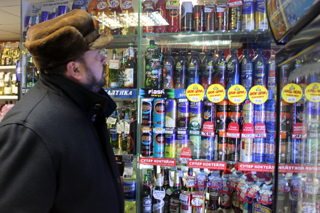 Новосибирские чиновники готовы запретить продажу слабоалкогольных энергетиков