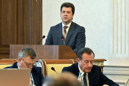 Новосибирское правительство просит сократить расходы на госучреждения и повышение зарплат