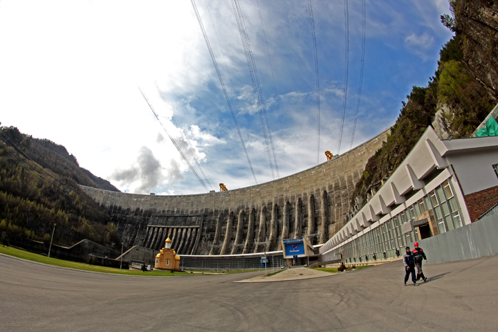Двое осужденных за аварию на Саяно-Шушенской ГЭС амнистированы 