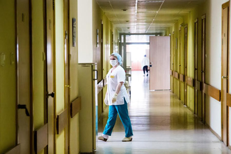 Пятьдесят человек стали потенциальными донорами костного мозга в Новосибирском центре крови