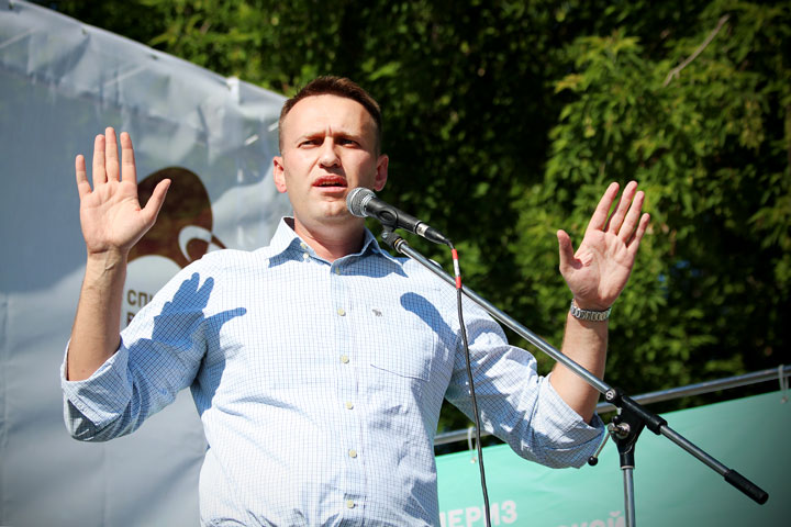 «Онижебесы»: фоторепортаж с дебатов Навального с «патриотами»