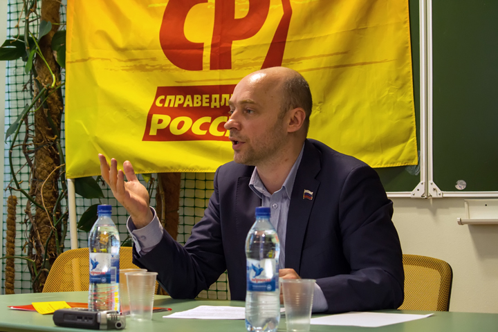 Анатолий Кубанов: Эсерам выгодно наличие двух партий власти в Новосибирске