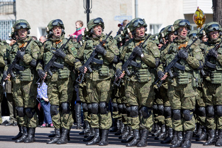 Новосибирский спецназ одели в экипировку «солдата будущего» 
