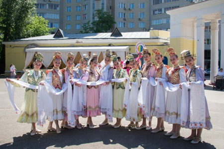 Делегация из Татарстана поздравила новосибирцев с «Сабантуем» 