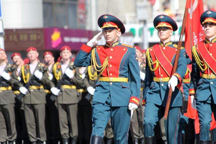 Сибиряки стали в два раза чаще поступать в военные училища