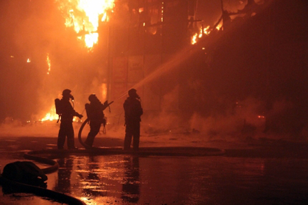 Полиция выясняет причины пожара в иркутском ТЦ «Авалон»