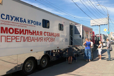 Сотрудники МТС в Новосибирске сдали более 100 литров крови